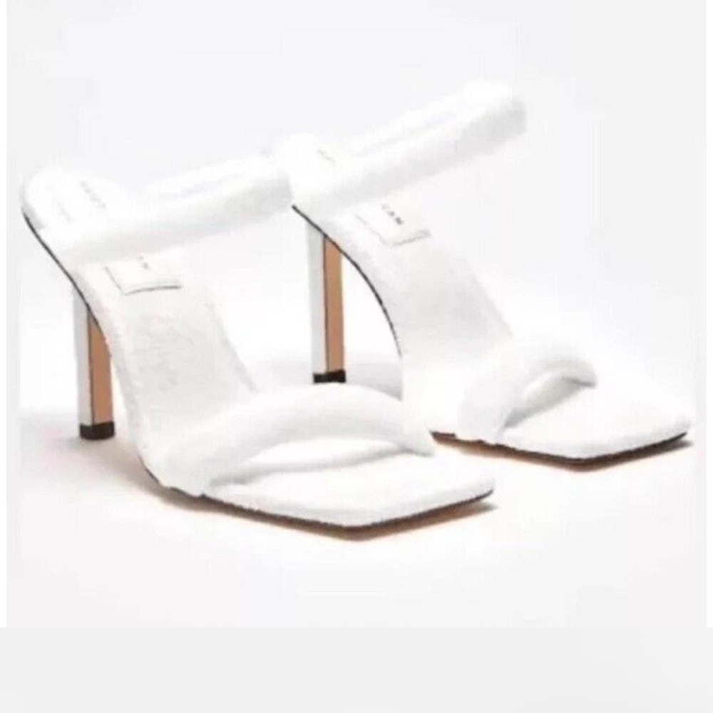 Good American Size  7.5 White Terry Cloth Heels Square Toe Mule Sandals